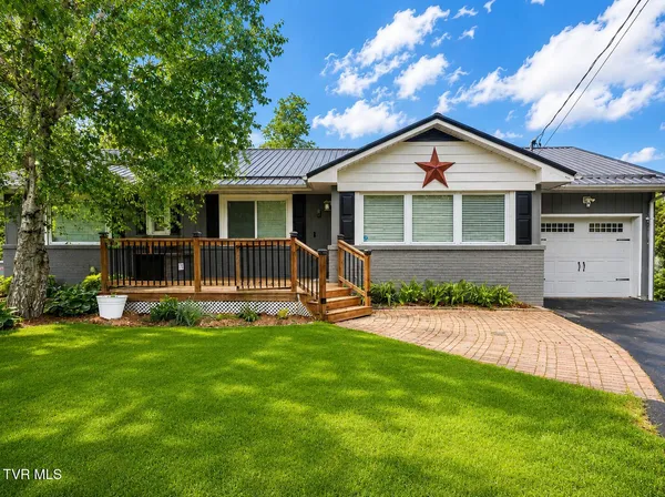 $359,900 | 21322 Cavalier Circle, Bristol, VA 24202