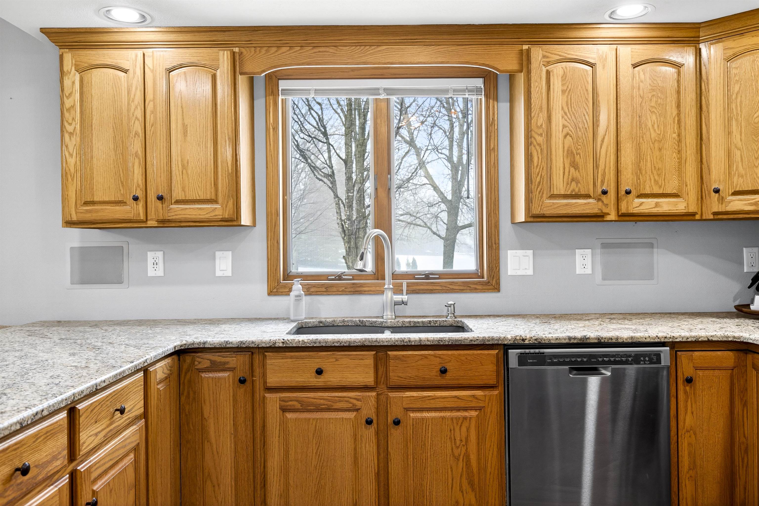 N371 Fieldside Lane Appleton, WI 54915 - Photo 11 of 52