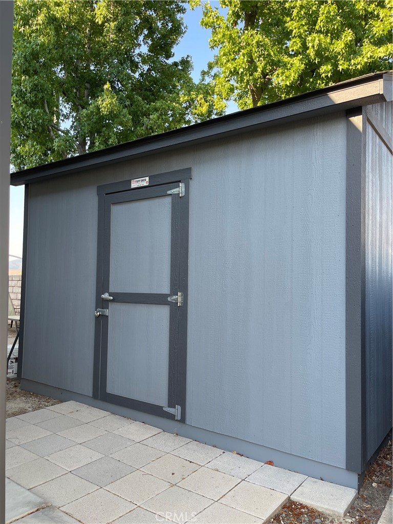 31348 North Lakehills Road, Unit 2 Castaic, CA 91384 - Photo 31 of 42 a view of backyard