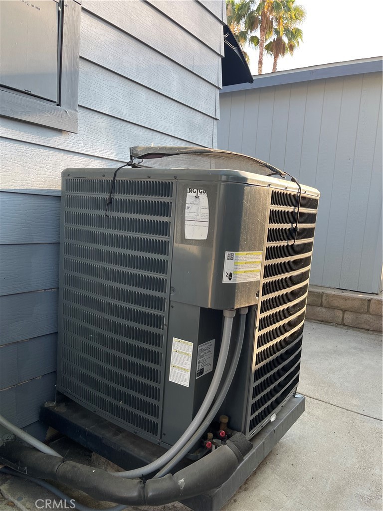 31348 North Lakehills Road, Unit 2 Castaic, CA 91384 - Photo 33 of 42 a view of entryway