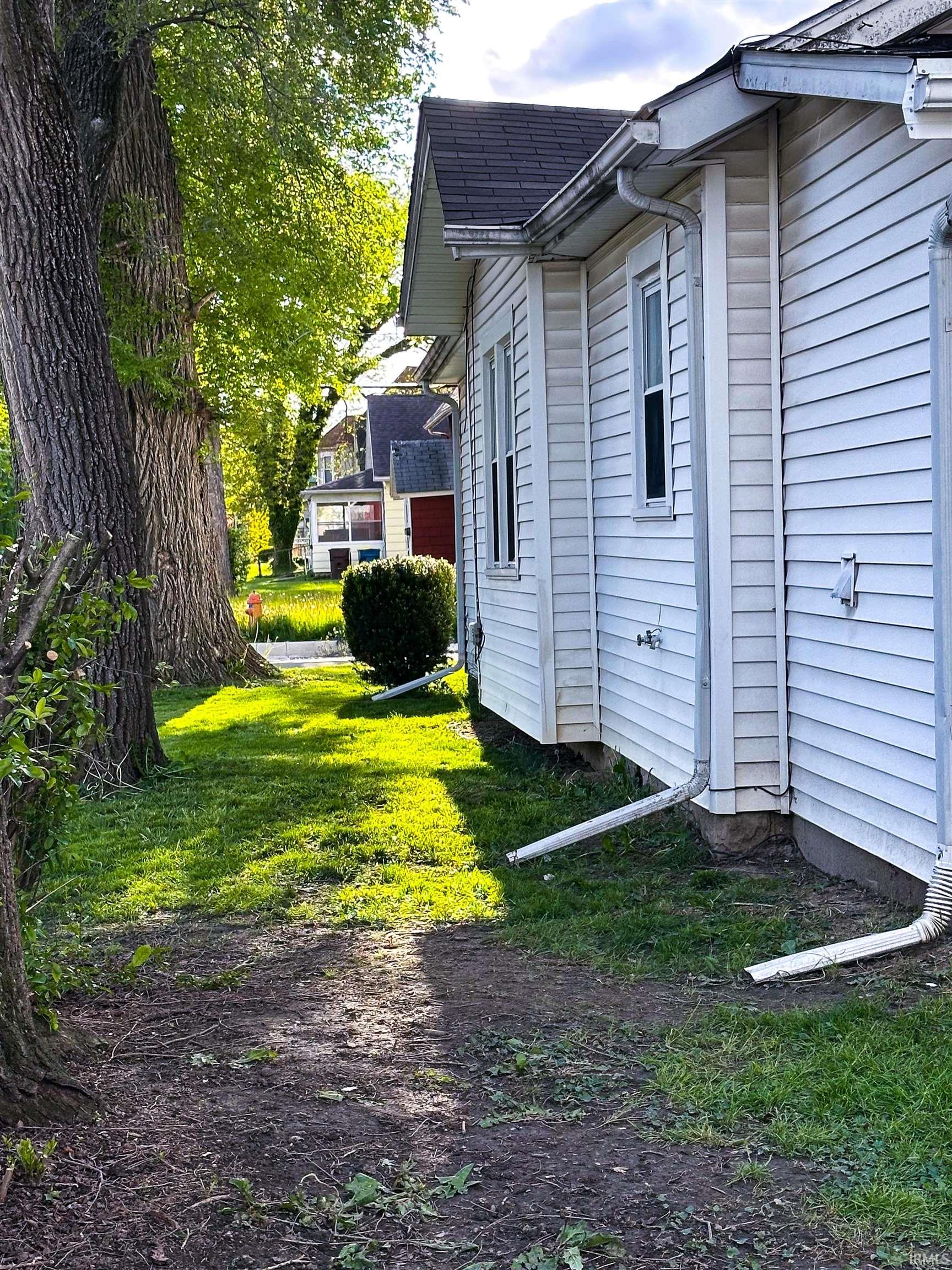 627 South Morgan Street Bluffton, IN 46714 - Photo 15 of 17