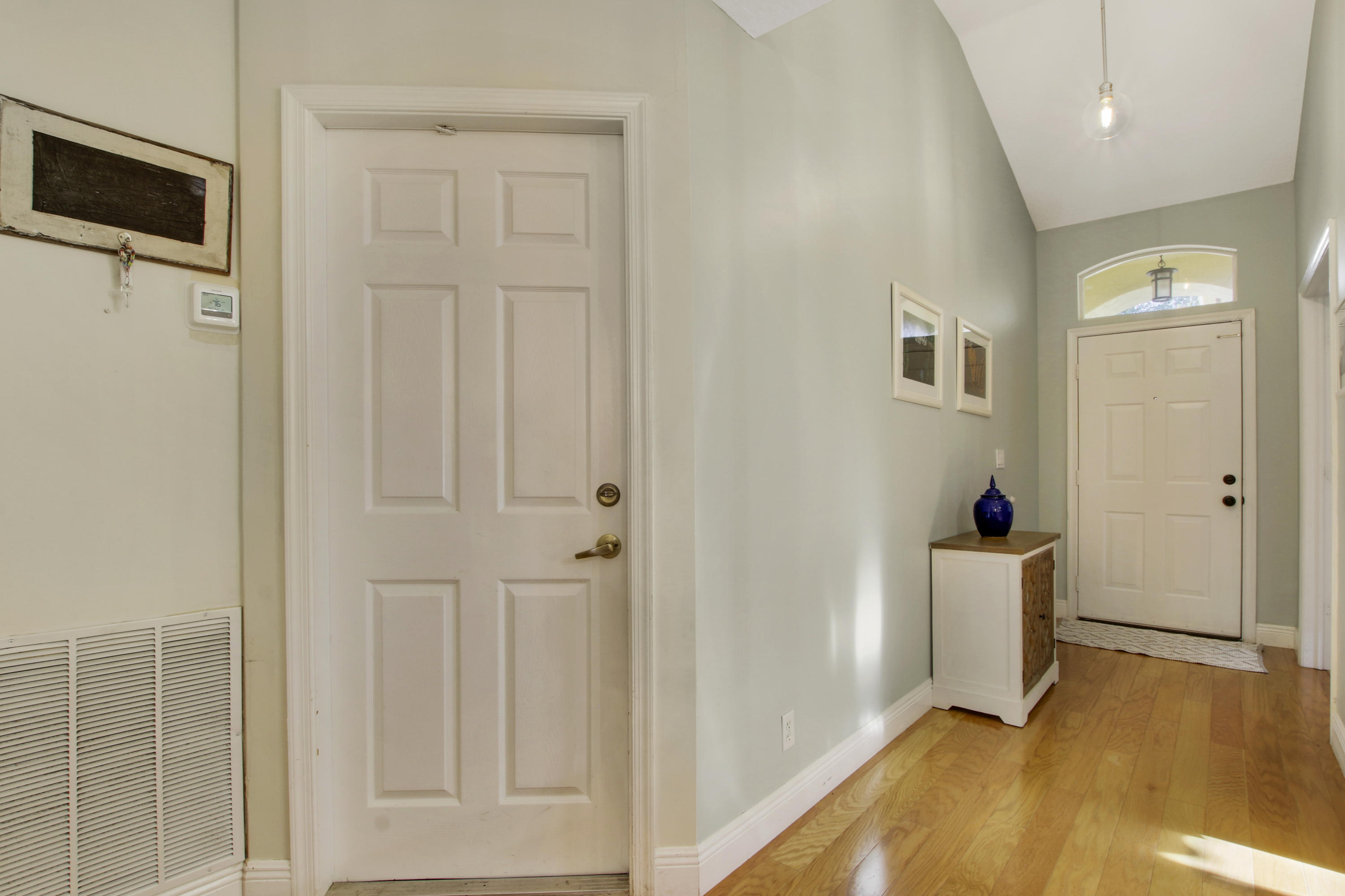 8047 Via Hacienda Riviera Beach, FL 33418 - Photo 11 of 23 House1-104