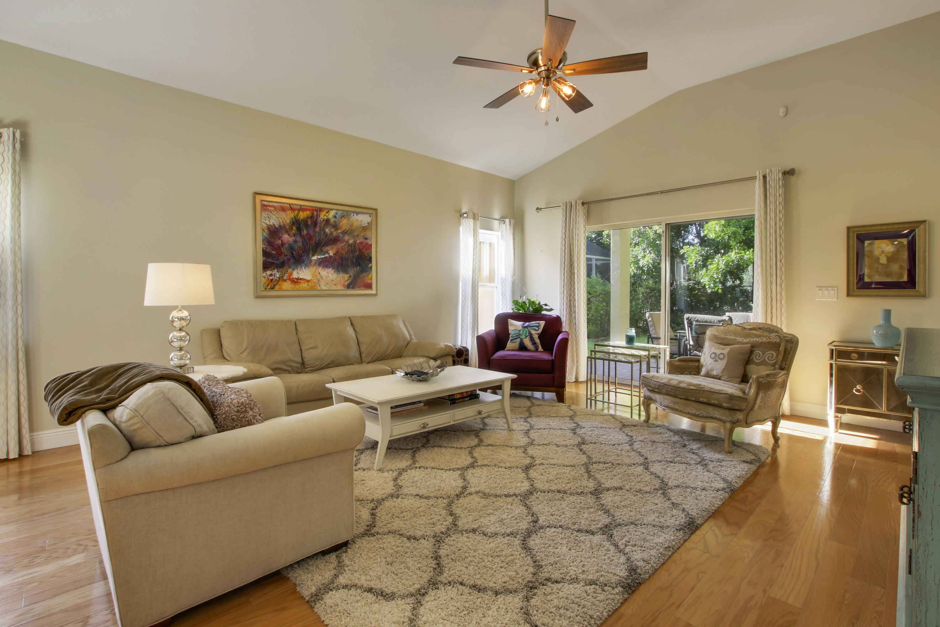 8047 Via Hacienda Riviera Beach, FL 33418 - Photo 12 of 23 House1-112