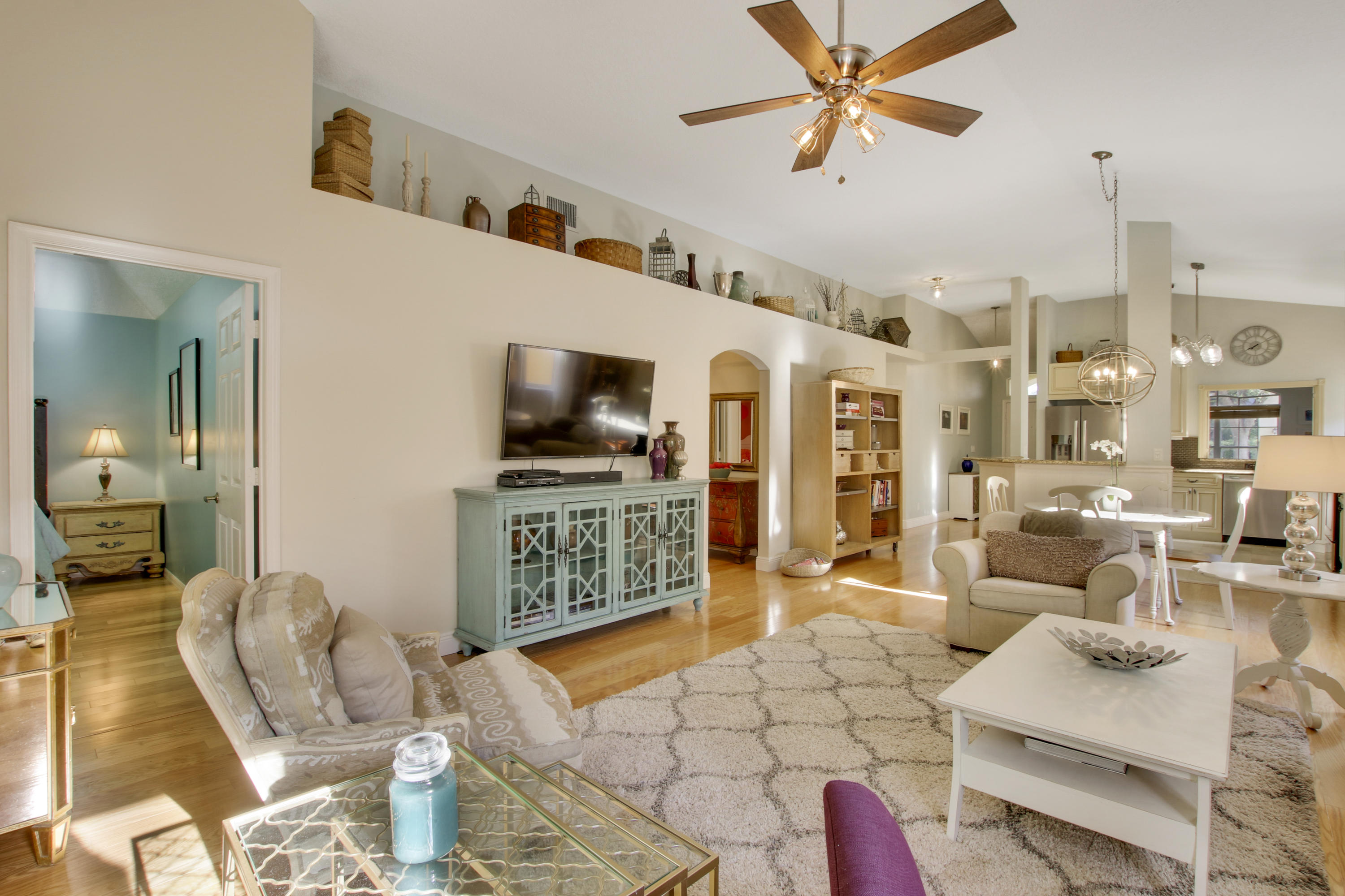 8047 Via Hacienda Riviera Beach, FL 33418 - Photo 13 of 23 House1-114