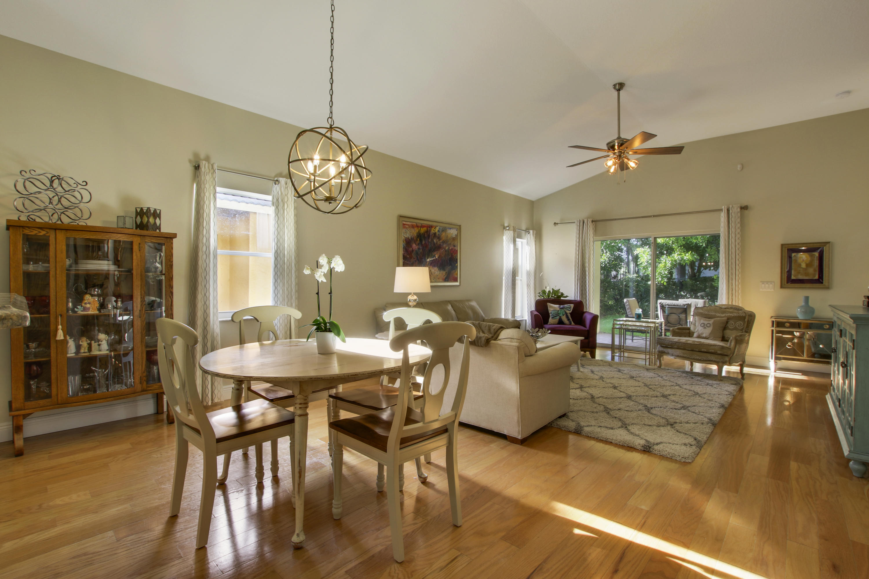 8047 Via Hacienda Riviera Beach, FL 33418 - Photo 9 of 23 House1-110