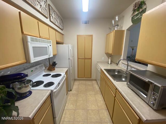 6850 Sharlands Avenue, Unit 1165 Reno, NV 89523 - Photo 9 of 16 IMG_5732