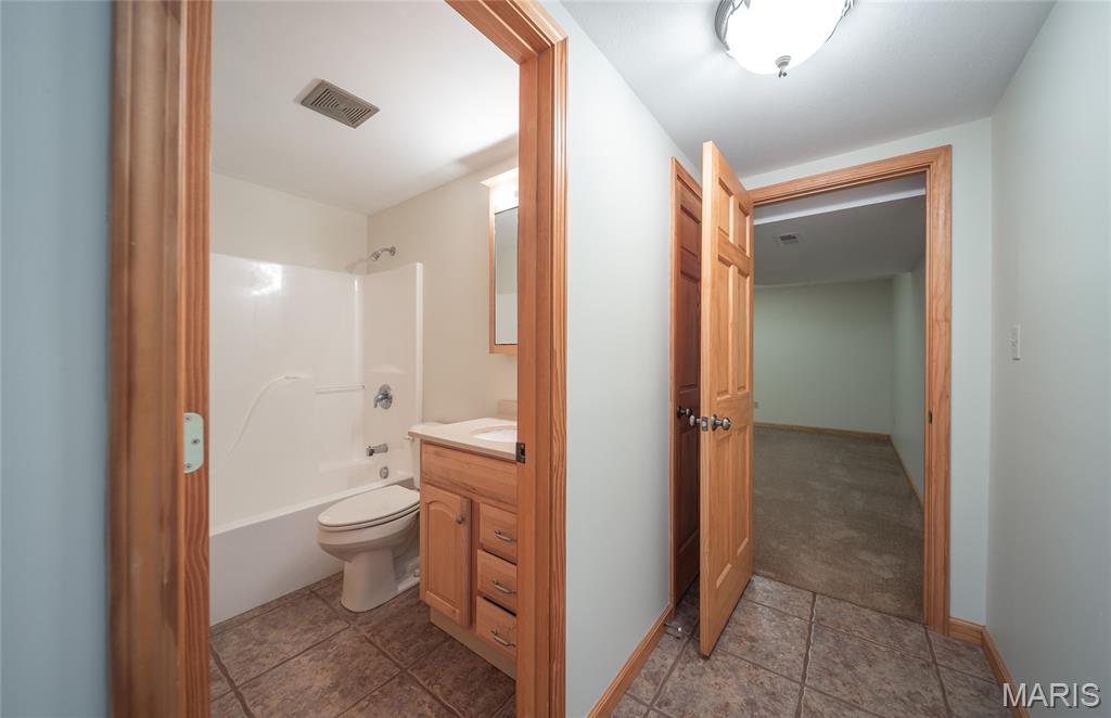 622 Elk Run St. Clair, MO 63077 - Photo 42 of 52