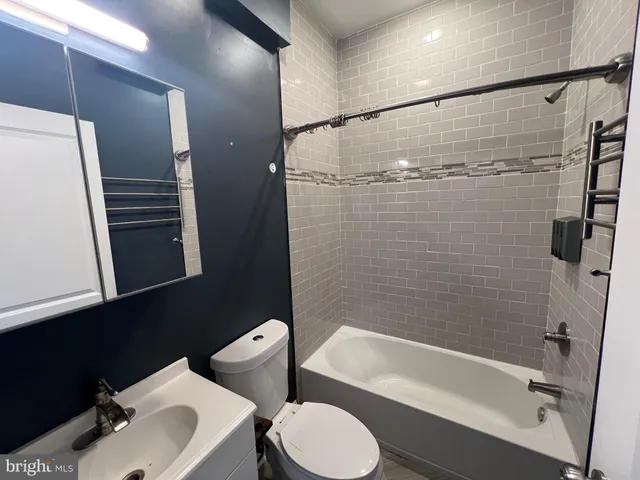 $1,100 | 1829 North 33rd Street, Unit 2R, Philadelphia, PA 19121