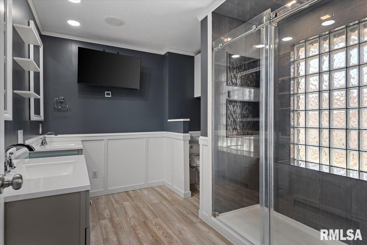 617 East Chestnut Street Chatham, IL 62629 - Photo 18 of 41