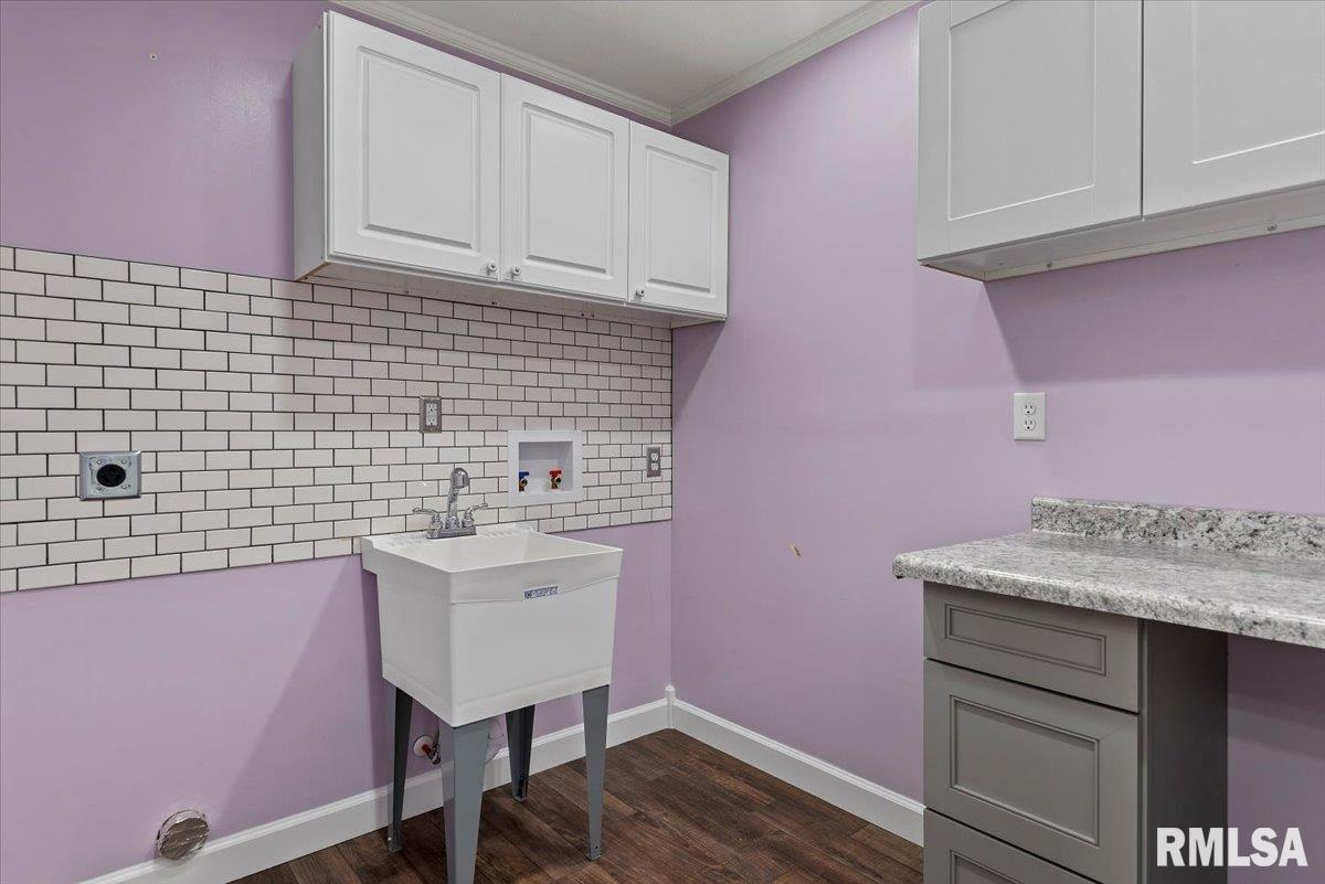 617 East Chestnut Street Chatham, IL 62629 - Photo 22 of 41