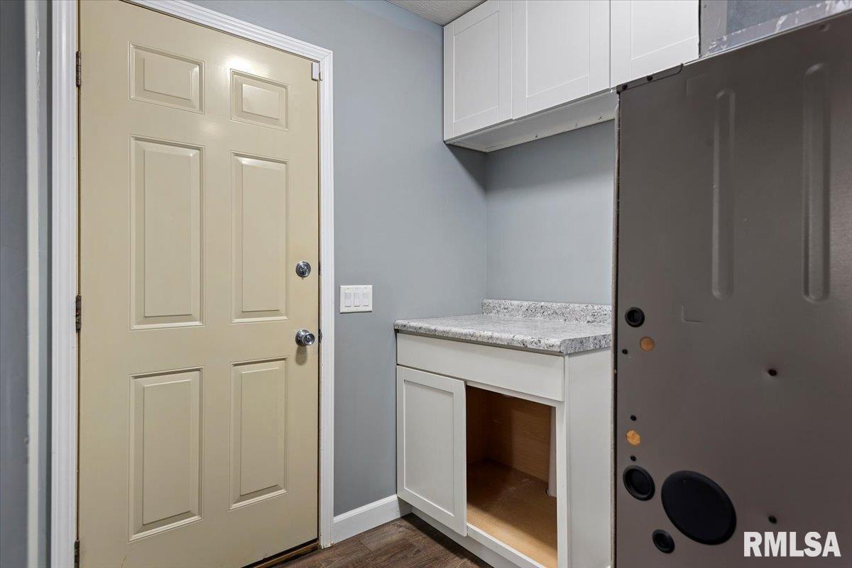 617 East Chestnut Street Chatham, IL 62629 - Photo 32 of 41