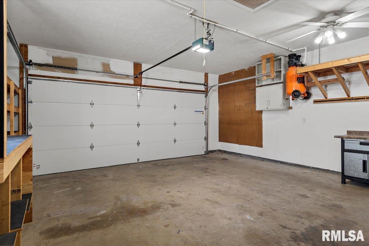 617 East Chestnut Street Chatham, IL 62629 - Photo 33 of 41