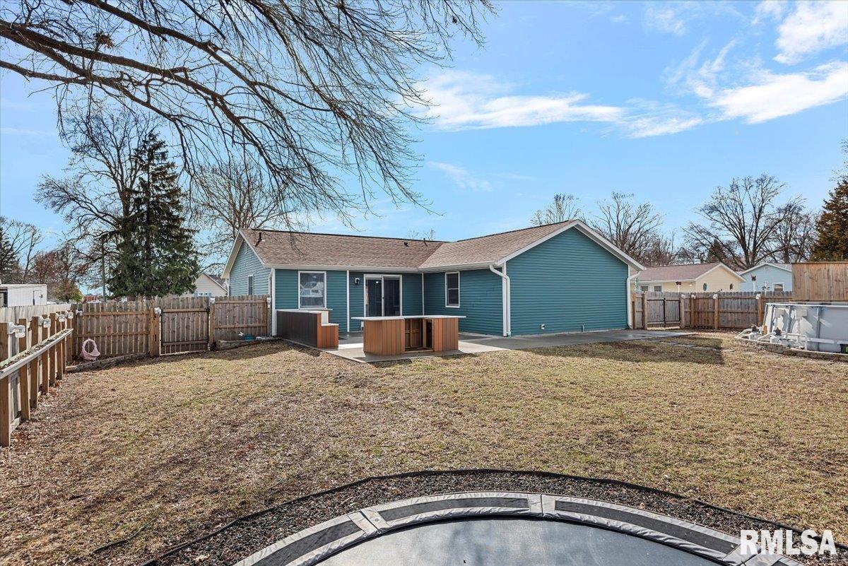 617 East Chestnut Street Chatham, IL 62629 - Photo 37 of 41