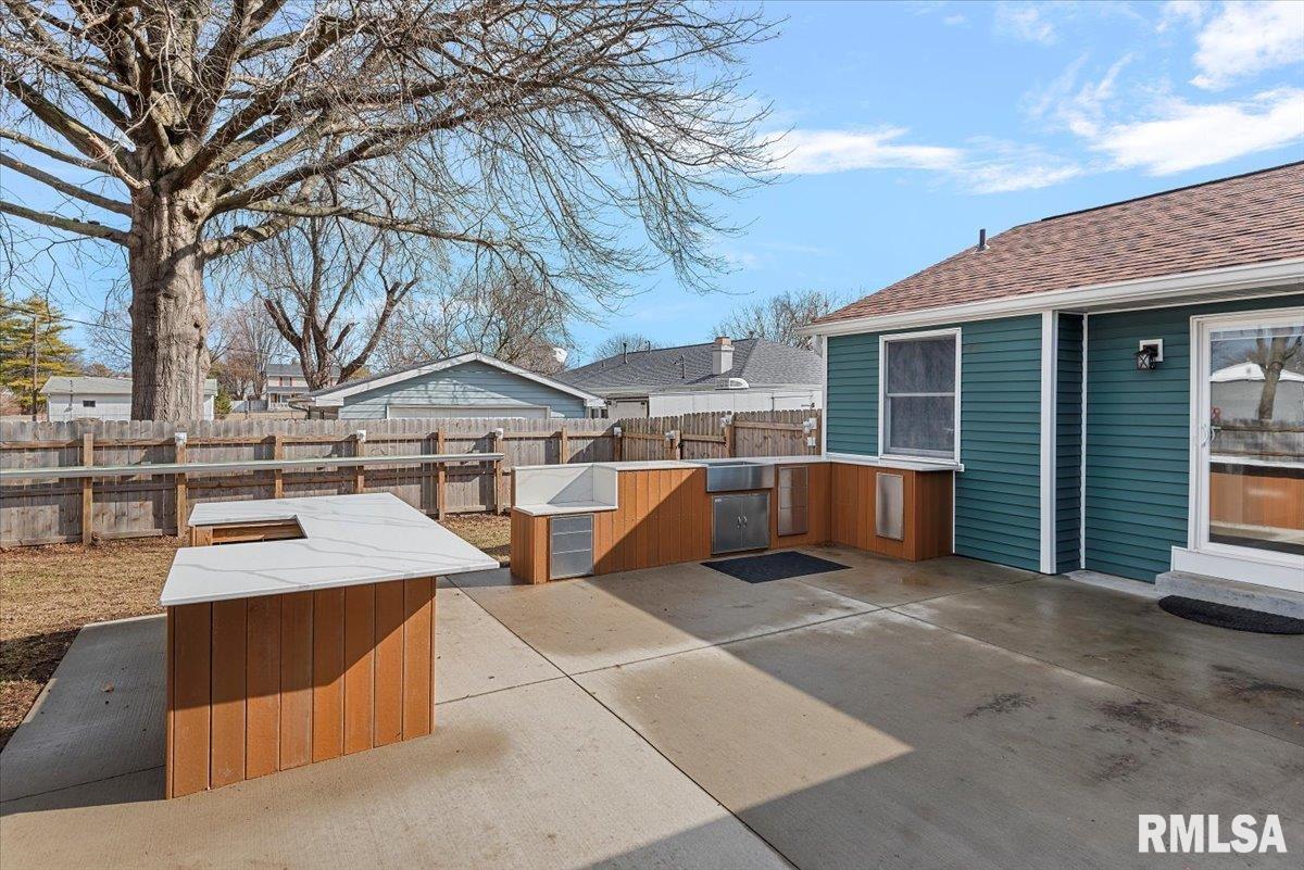 617 East Chestnut Street Chatham, IL 62629 - Photo 40 of 41