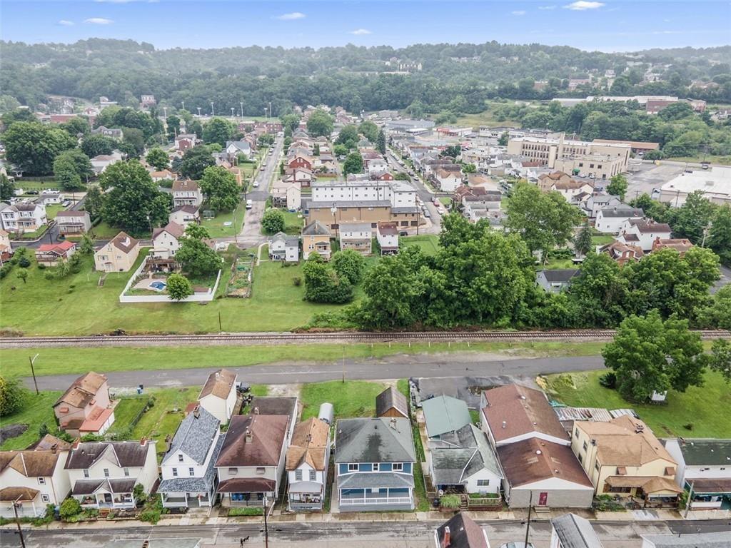 519 Center Street Carnegie, PA 15106 - Photo 40 of 44 a view of outdoor space with lots of trees