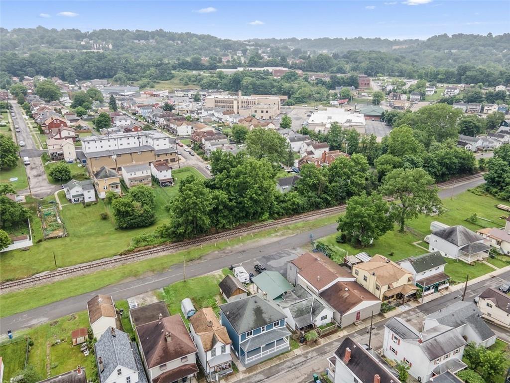 519 Center Street Carnegie, PA 15106 - Photo 41 of 44 an aerial view of a house with a outdoor space