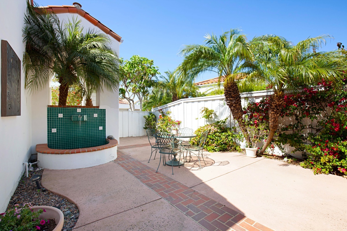 4178 Rhodes Way Oceanside, CA 92056 - Photo 4 of 25