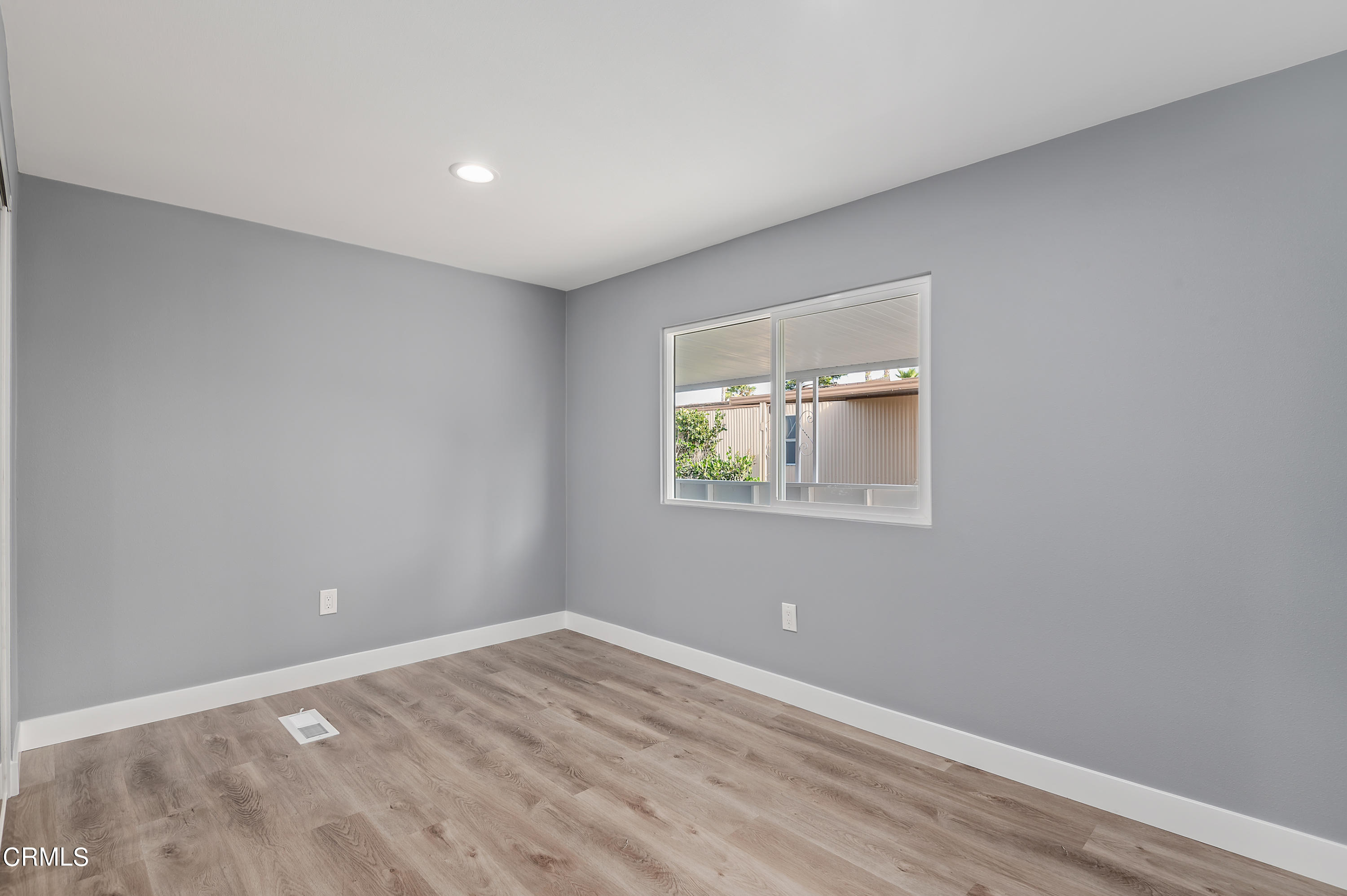 1853 Ives Avenue, Unit 63 Oxnard, CA 93033 - Photo 15 of 25 17 - Bedroom 3