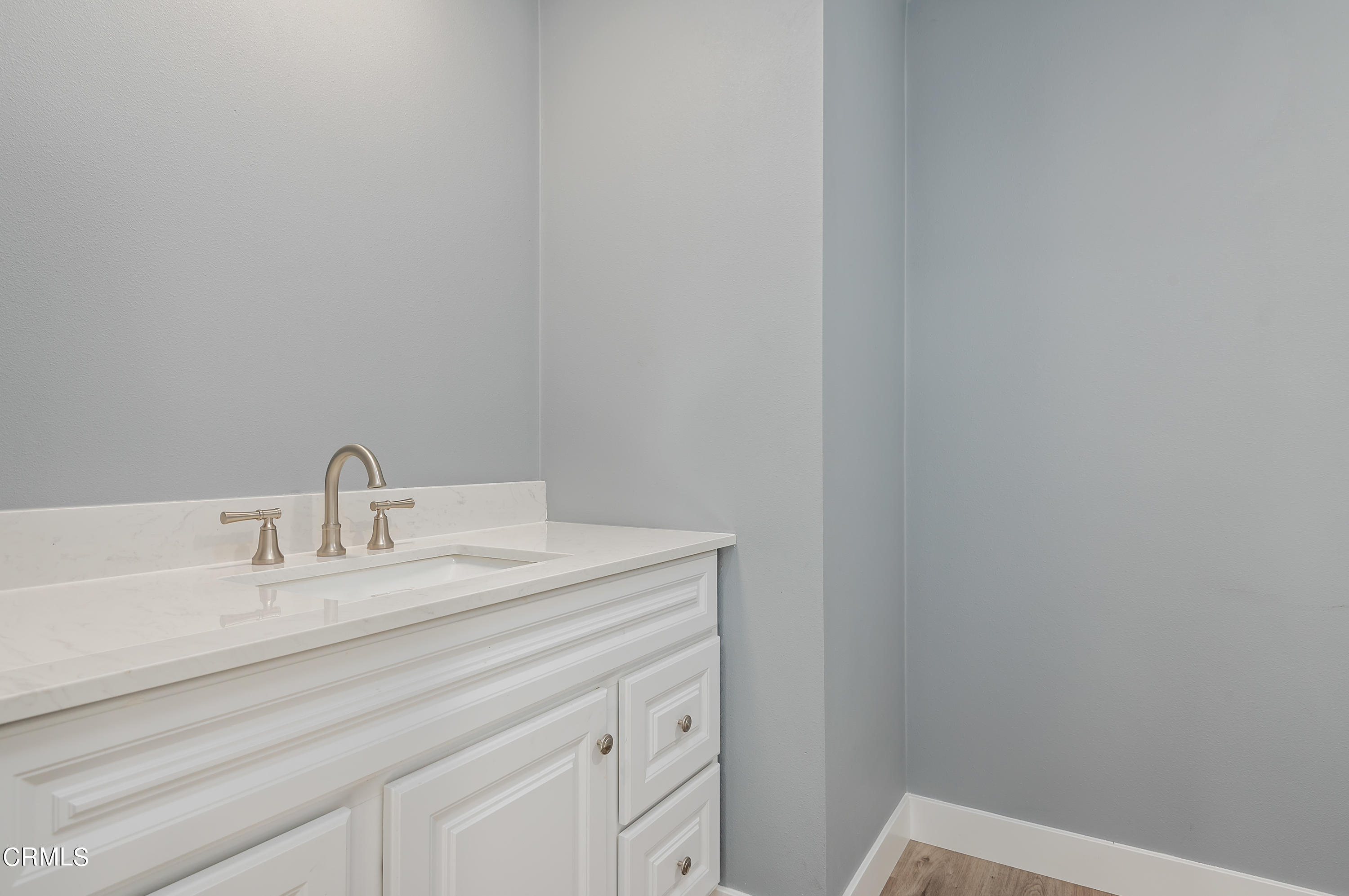 1853 Ives Avenue, Unit 63 Oxnard, CA 93033 - Photo 9 of 25 13 - Primary Bathroom