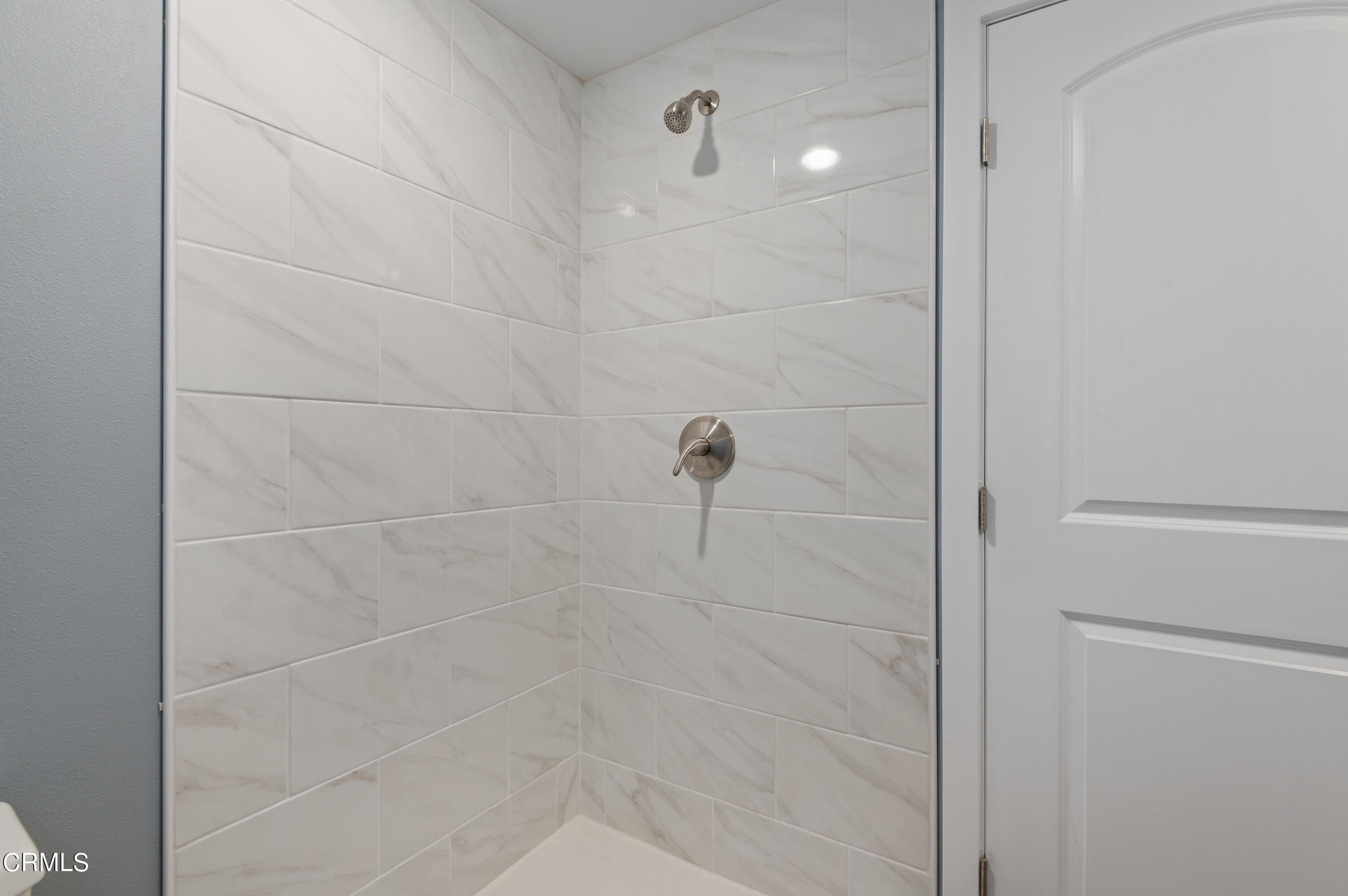 1853 Ives Avenue, Unit 63 Oxnard, CA 93033 - Photo 10 of 25 14 - Primary Bathroom