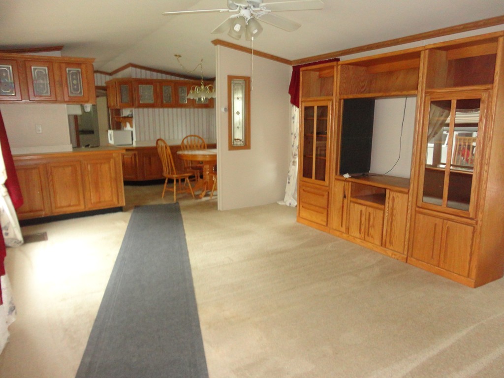 21 Willow Road Newton, NH 03858 - Photo 4 of 16 Gallery Image 4