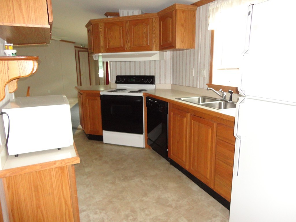 21 Willow Road Newton, NH 03858 - Photo 7 of 16 Gallery Image 7