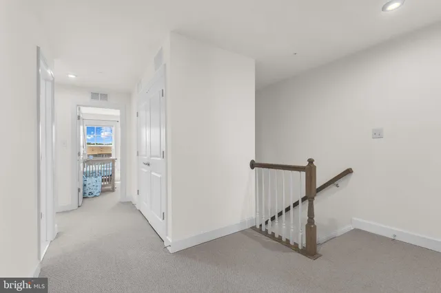 a view of livingroom with furniture