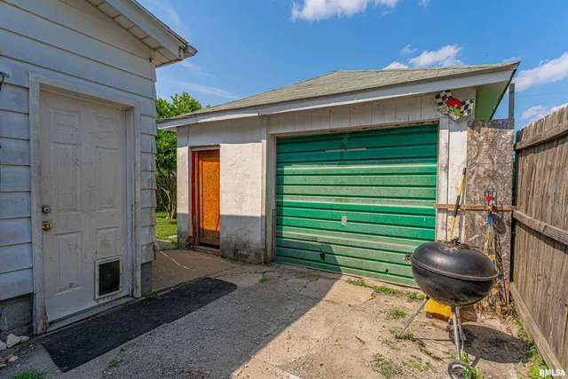 $45,000 | 1214 Pekin Street, Lincoln, IL 62656