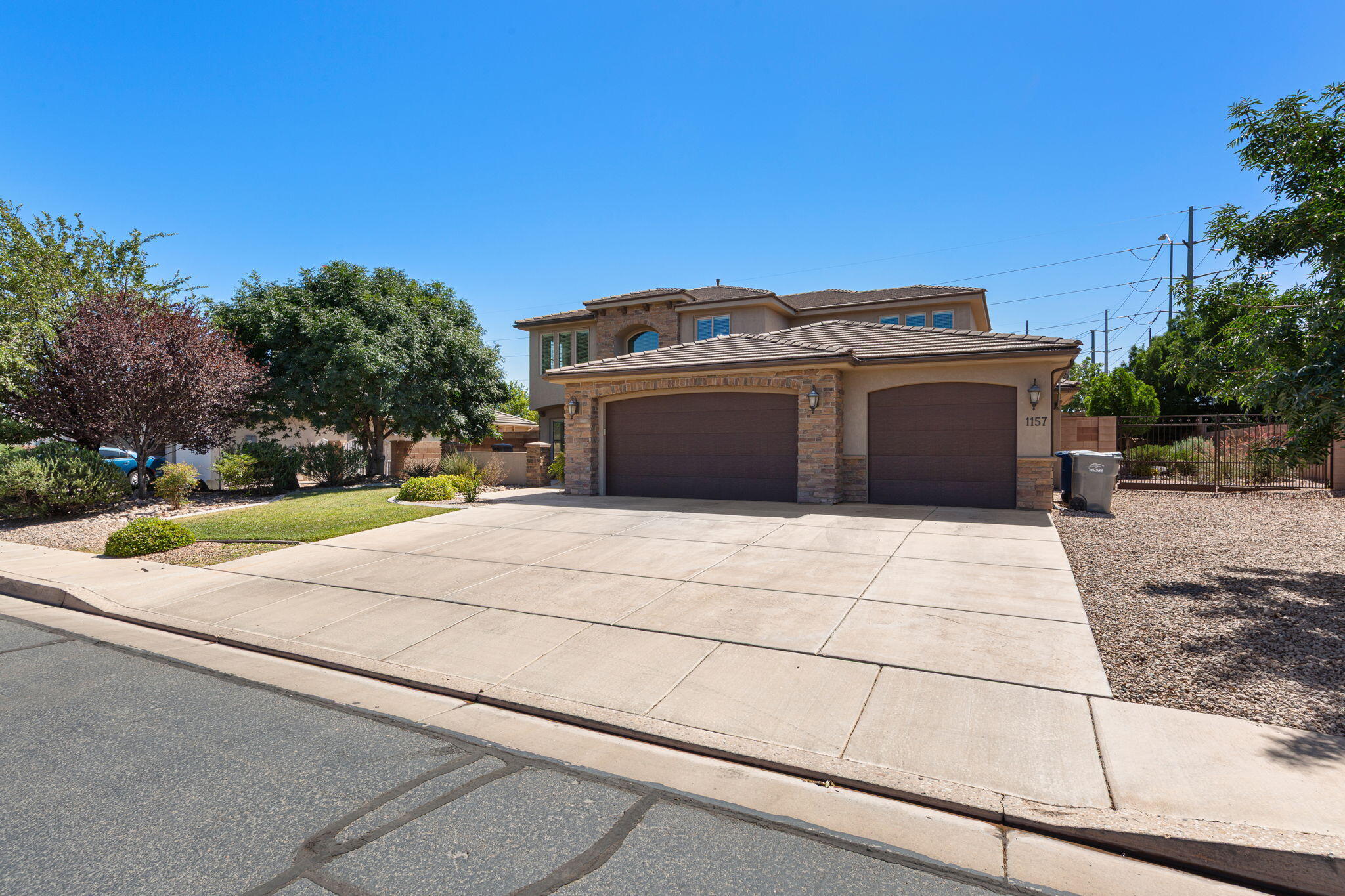 1157 Plantations Drive St. George, UT 84770 - Photo 3 of 31 19-web-or-mls-1157 S 2970 E-29