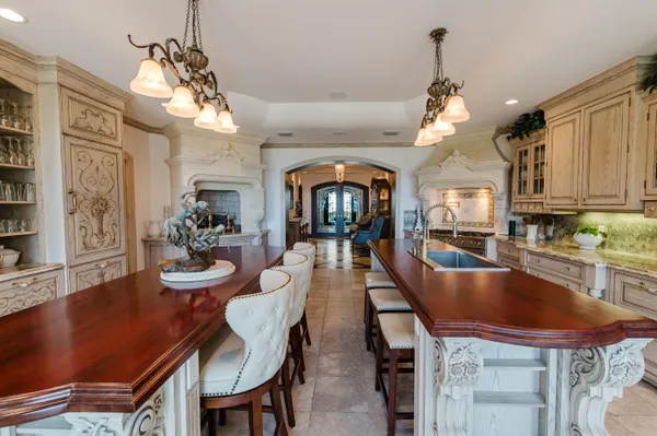 $22,500,000 | 19 North Beach Road, Jupiter Island, FL 33455