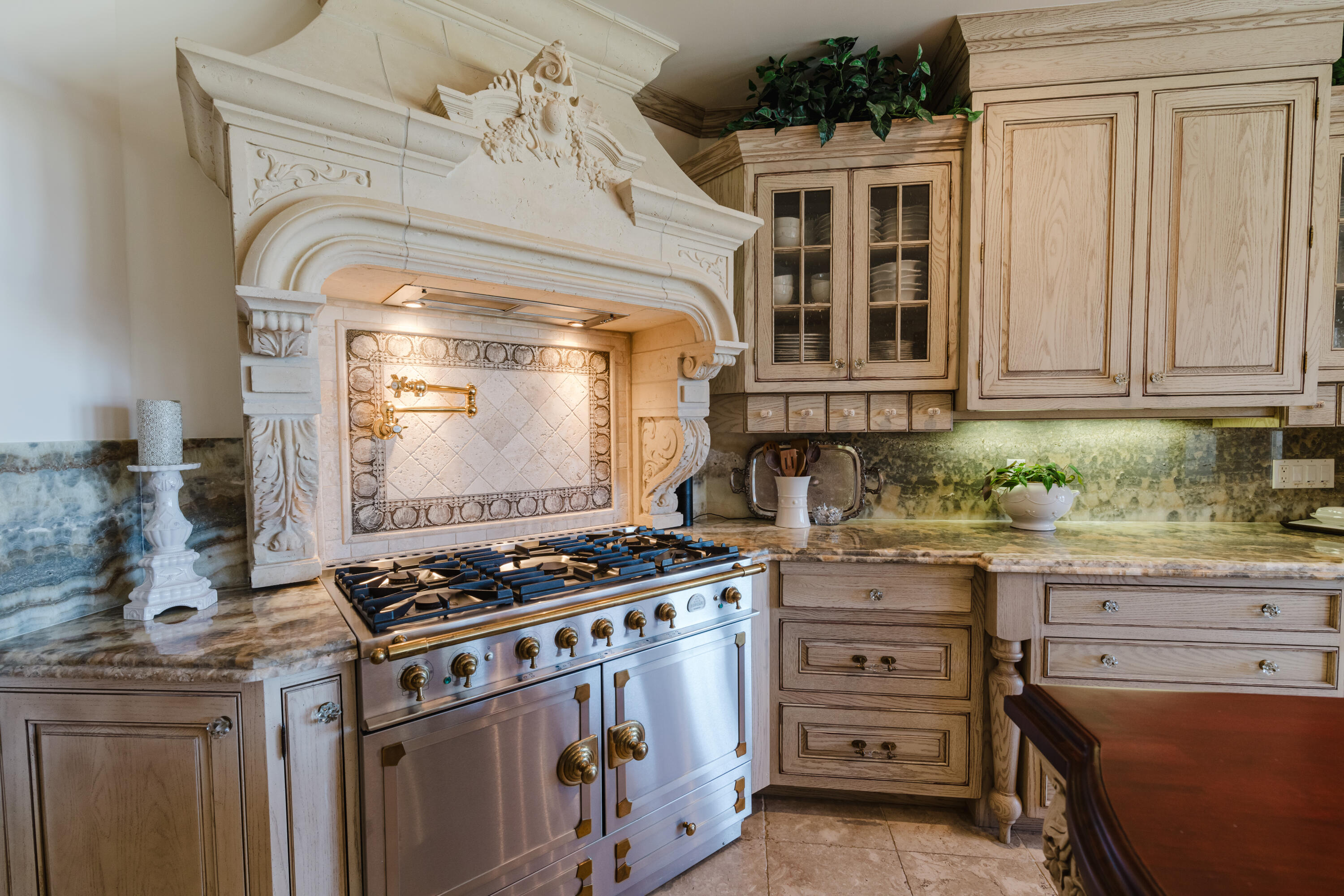 19 North Beach Road Jupiter Island, FL 33455 - Photo 20 of 80 Kitchen