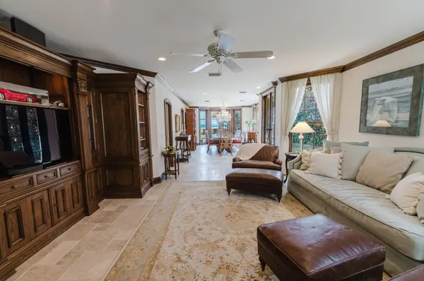 $22,500,000 | 19 North Beach Road, Jupiter Island, FL 33455