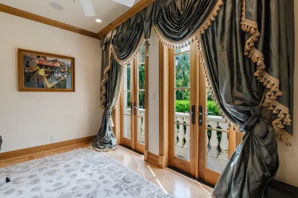 $22,500,000 | 19 North Beach Road, Jupiter Island, FL 33455