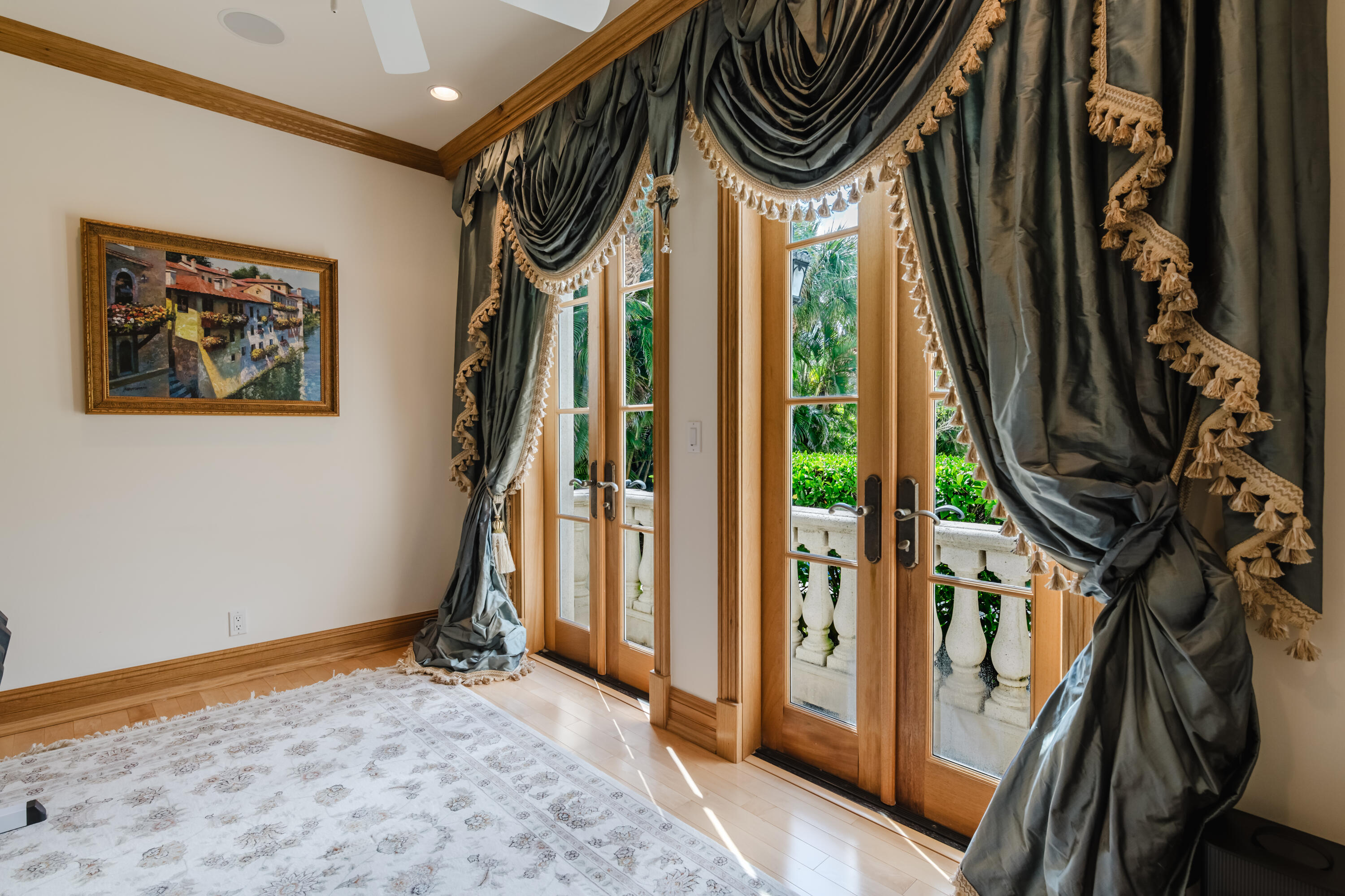 19 North Beach Road Jupiter Island, FL 33455 - Photo 31 of 80 Downstairs South Room