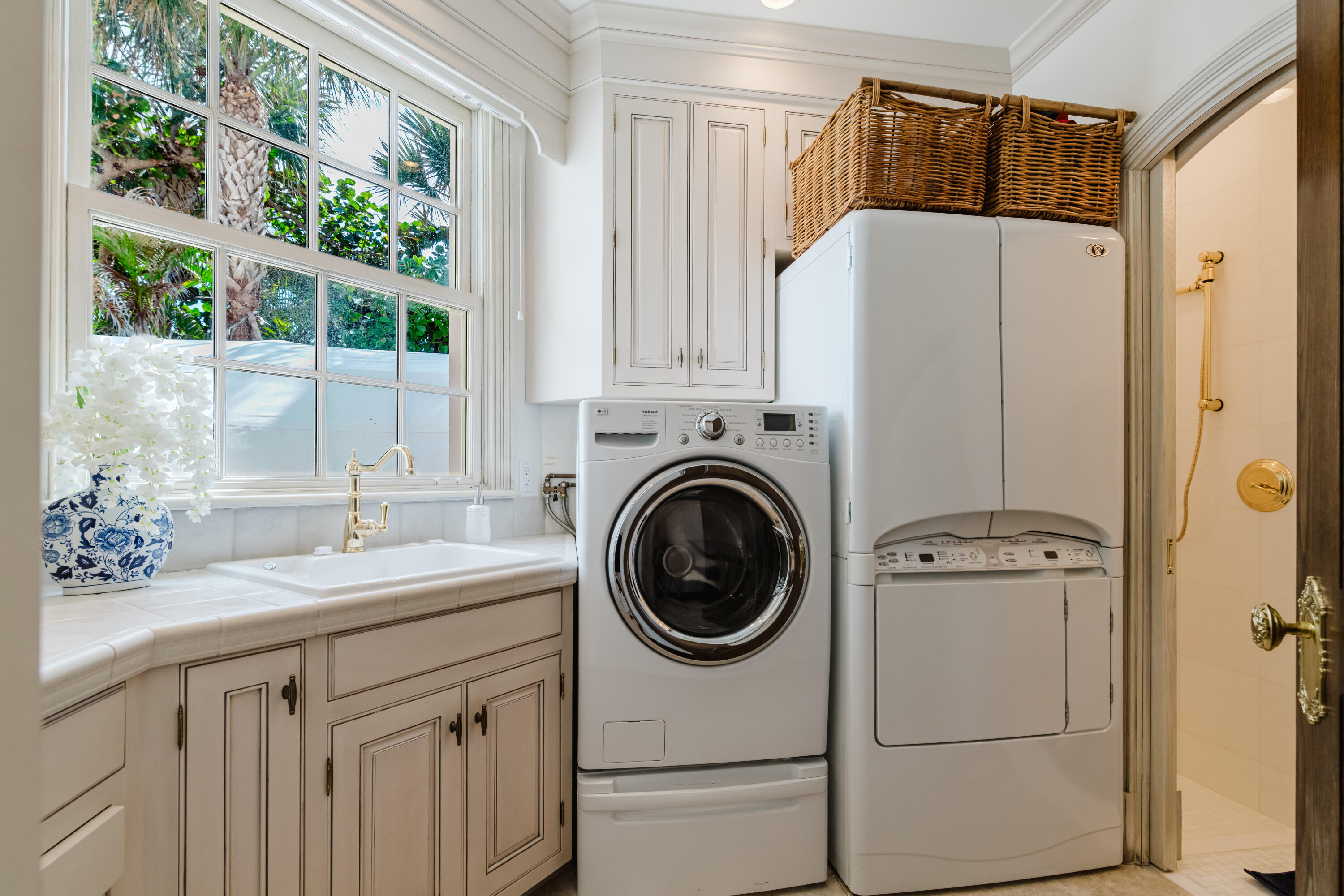 19 North Beach Road Jupiter Island, FL 33455 - Photo 32 of 80 Laundry