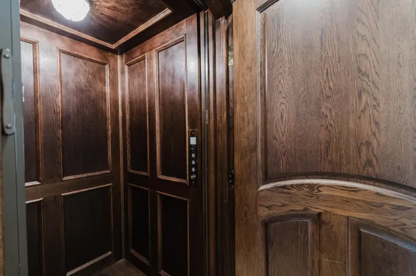 $22,500,000 | 19 North Beach Road, Jupiter Island, FL 33455