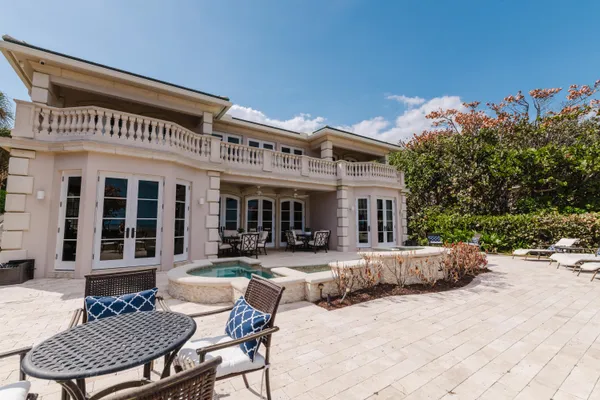 $22,500,000 | 19 North Beach Road, Jupiter Island, FL 33455
