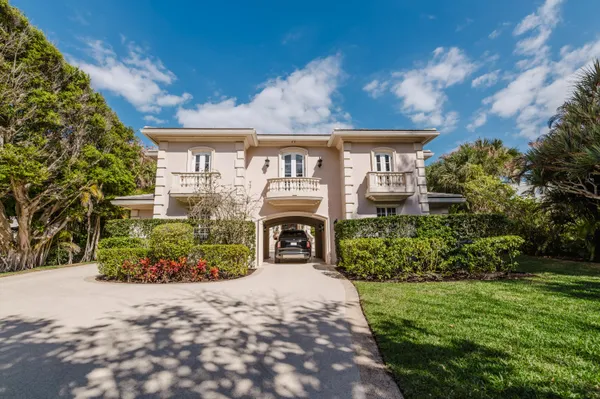 $22,500,000 | 19 North Beach Road, Jupiter Island, FL 33455