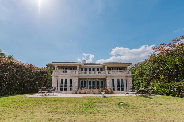 $22,500,000 | 19 North Beach Road, Jupiter Island, FL 33455