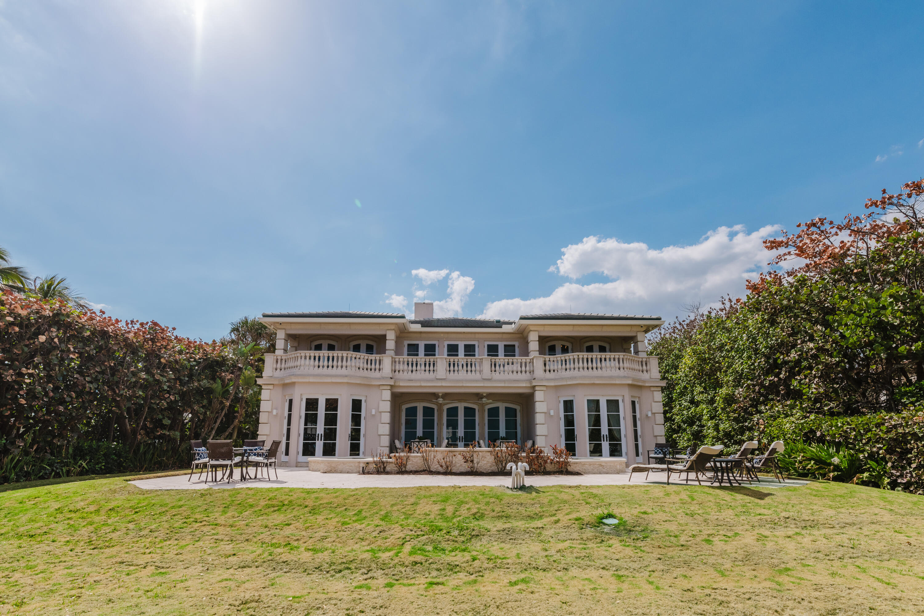 19 North Beach Road Jupiter Island, FL 33455 - Photo 61 of 80 Exterior Back