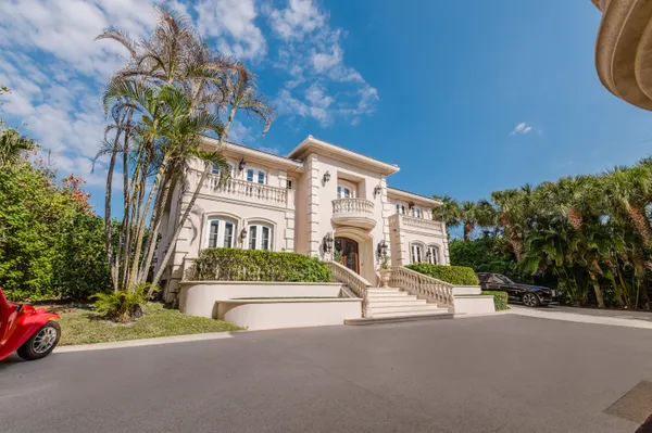 $22,500,000 | 19 North Beach Road, Jupiter Island, FL 33455
