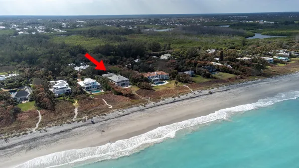$22,500,000 | 19 North Beach Road, Jupiter Island, FL 33455