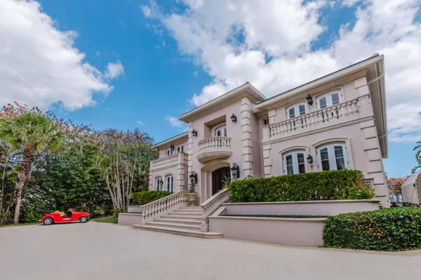 $22,500,000 | 19 North Beach Road, Jupiter Island, FL 33455