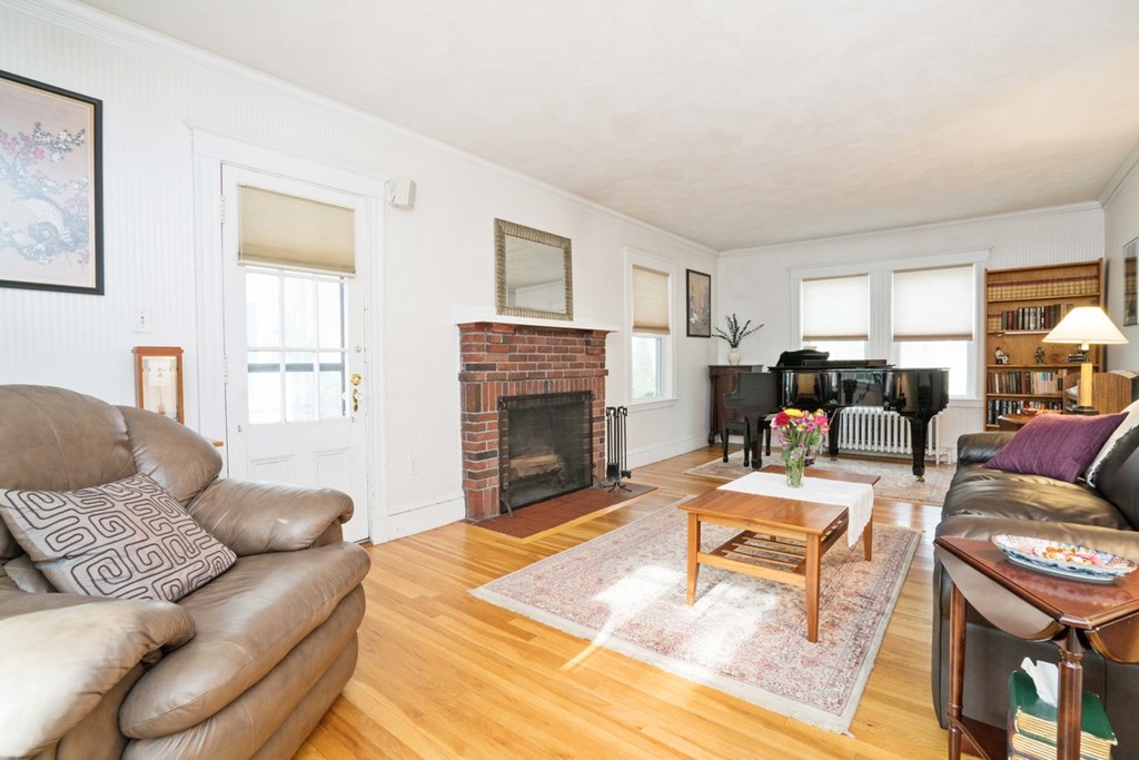 79 Dickerman Road Newton, MA 02461 - Photo 3 of 25