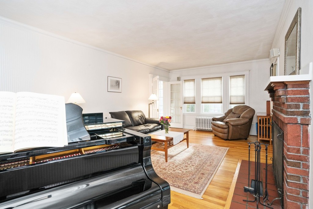 79 Dickerman Road Newton, MA 02461 - Photo 4 of 25