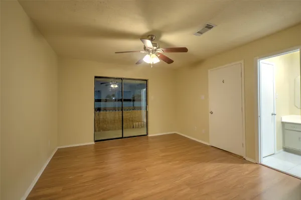 $945 | 9009 Richmond Avenue, Unit 607, Houston, TX 77063