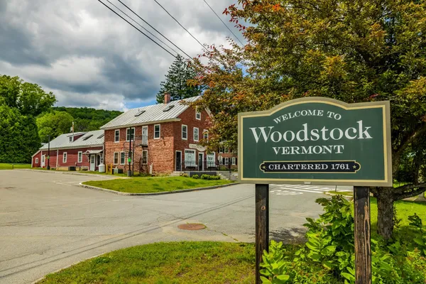 $1,695,000 | 2706 East Woodstock Road, Woodstock, VT 05073
