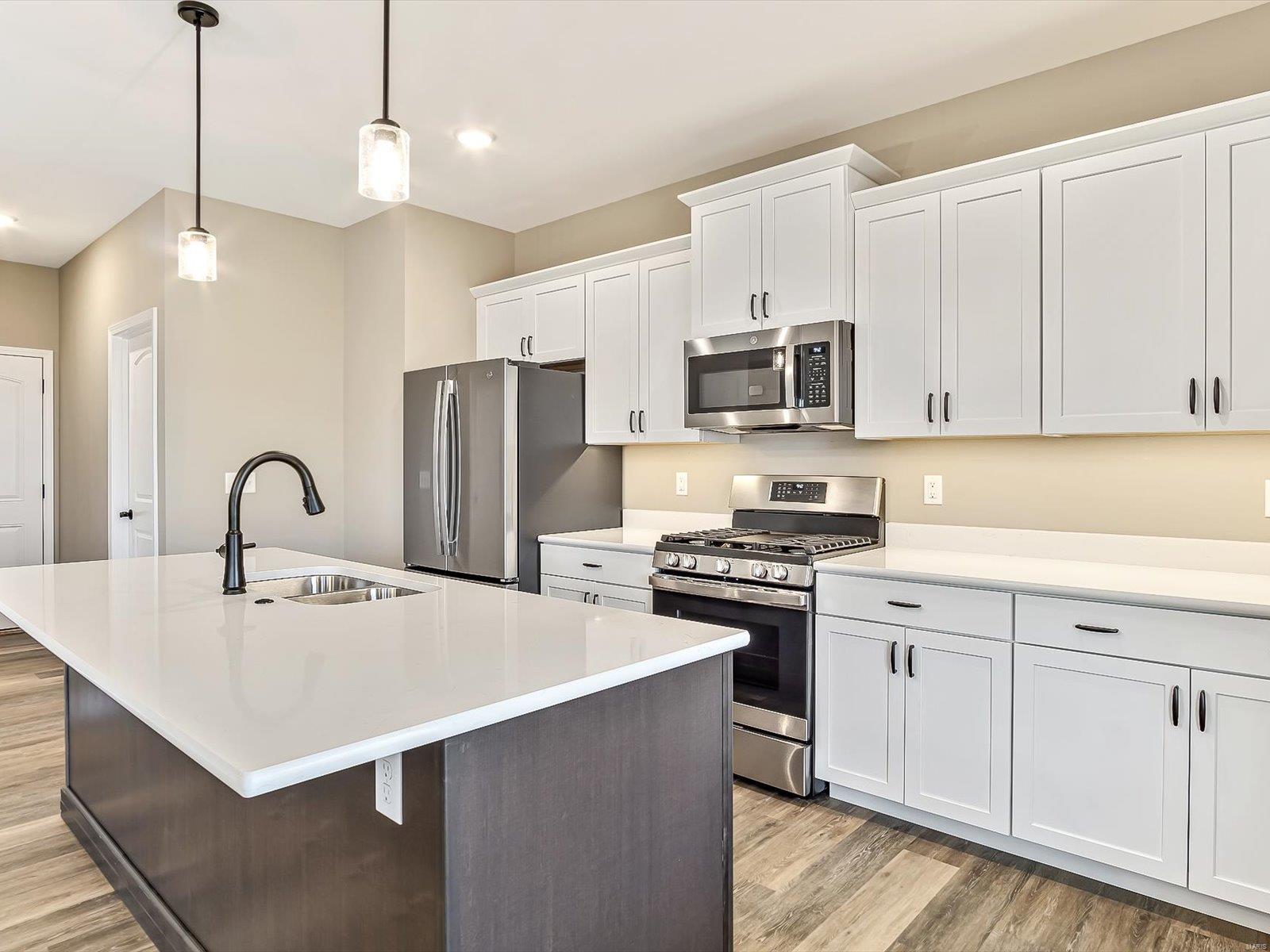 804 Weller Court Waterloo, IL 62298 - Photo 11 of 32