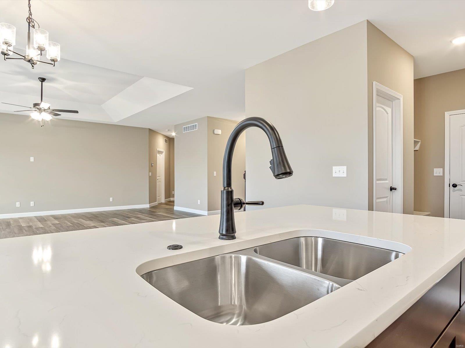 804 Weller Court Waterloo, IL 62298 - Photo 13 of 32