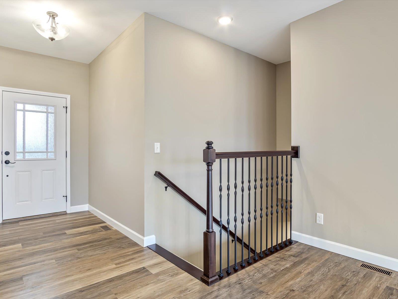 804 Weller Court Waterloo, IL 62298 - Photo 4 of 32